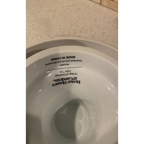 12 Days of Christmas Pedestal Porcelain Stand - Picture 10 of 11